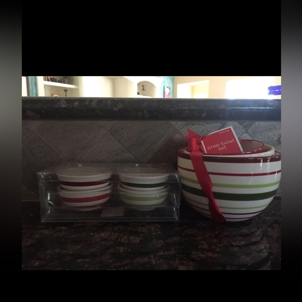 New Target Prep 3 Bowl Set & Matching Ramkins